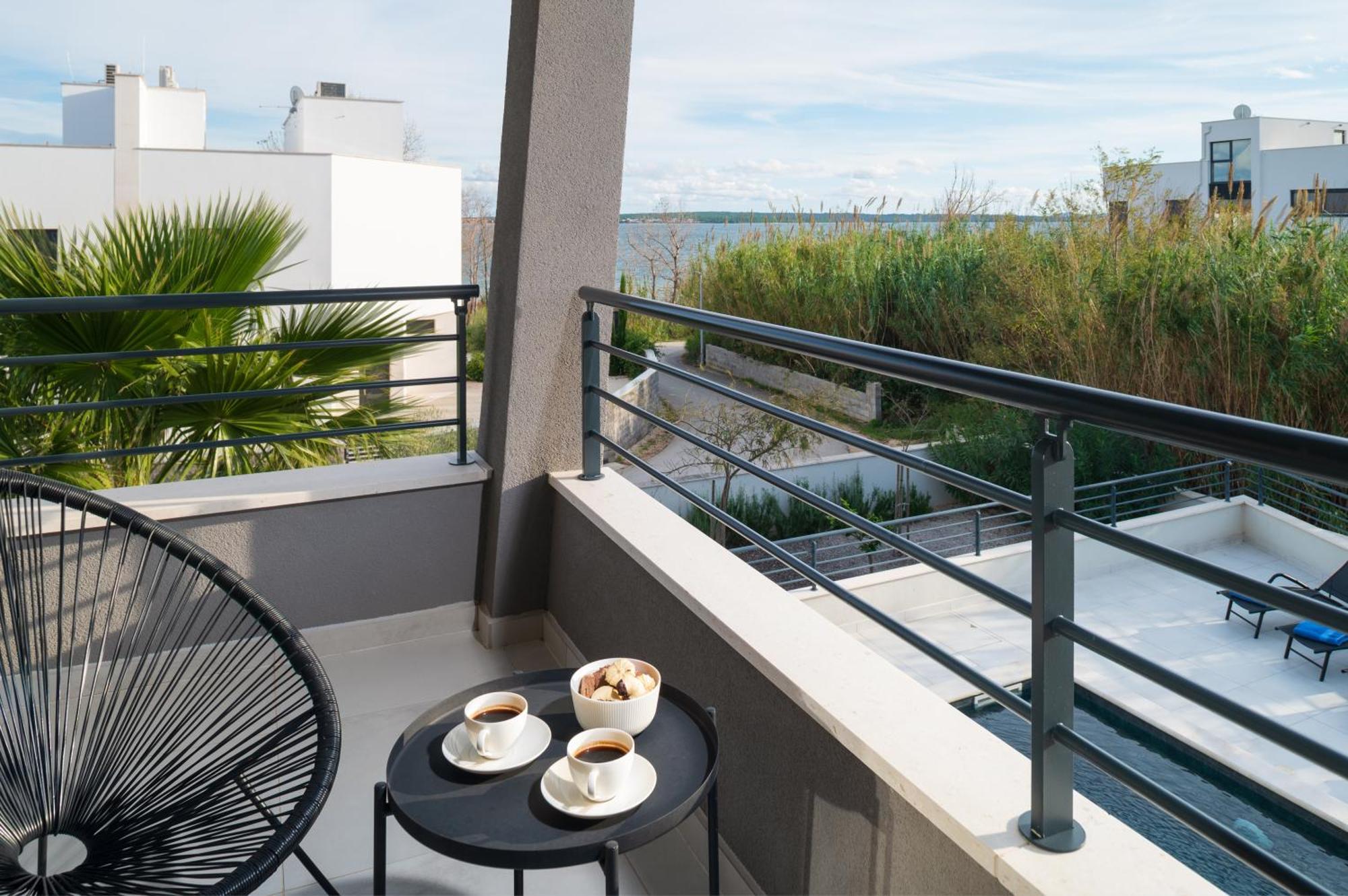 Villa Roca With Heated Pool And Sauna Privlaka  Exterior foto