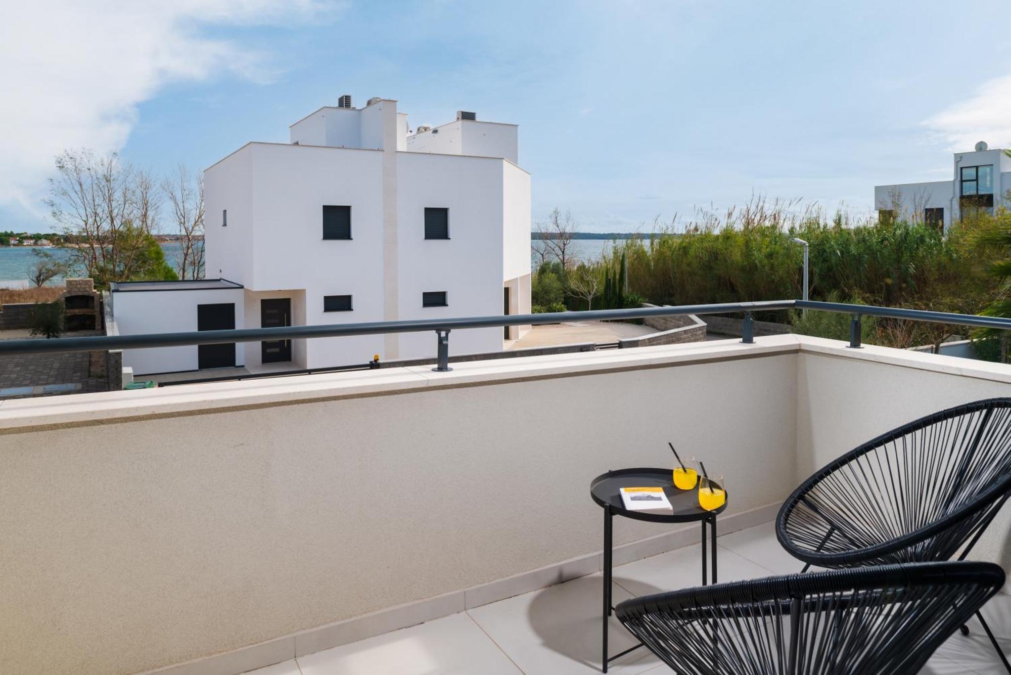 Villa Roca With Heated Pool And Sauna Privlaka  Exterior foto